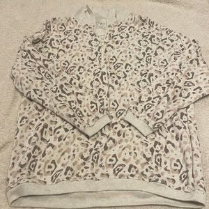 Aerie XS cheetah pull over, only worn twice!